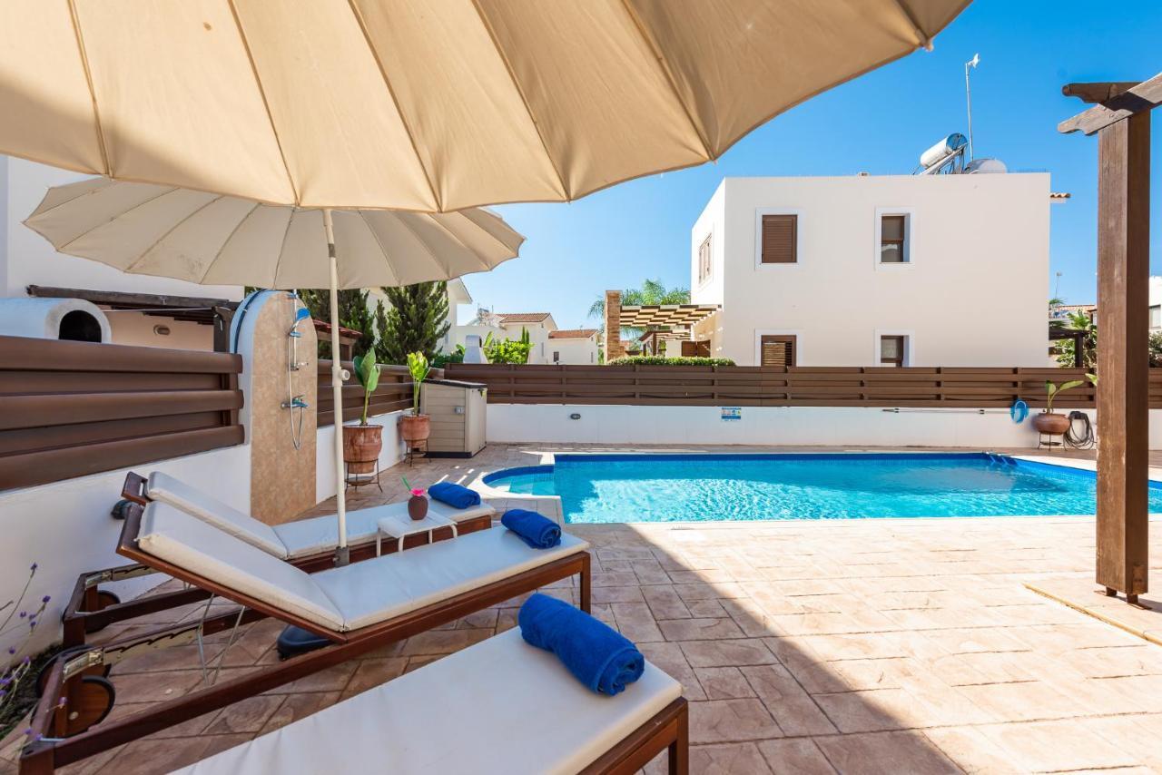 Villa Iris By Ezoria Villas Aya Napa Dış mekan fotoğraf