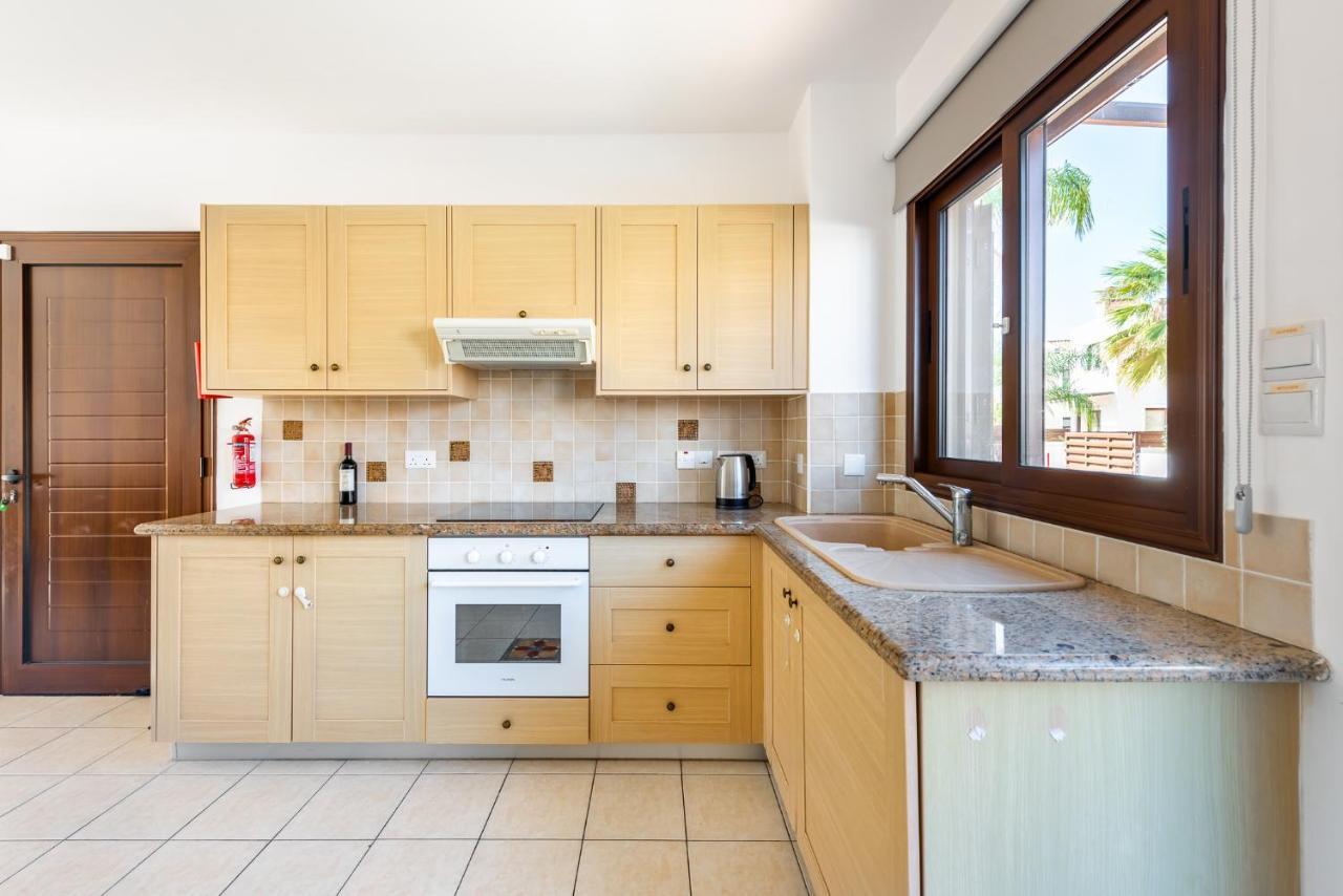 Villa Iris By Ezoria Villas Aya Napa Dış mekan fotoğraf