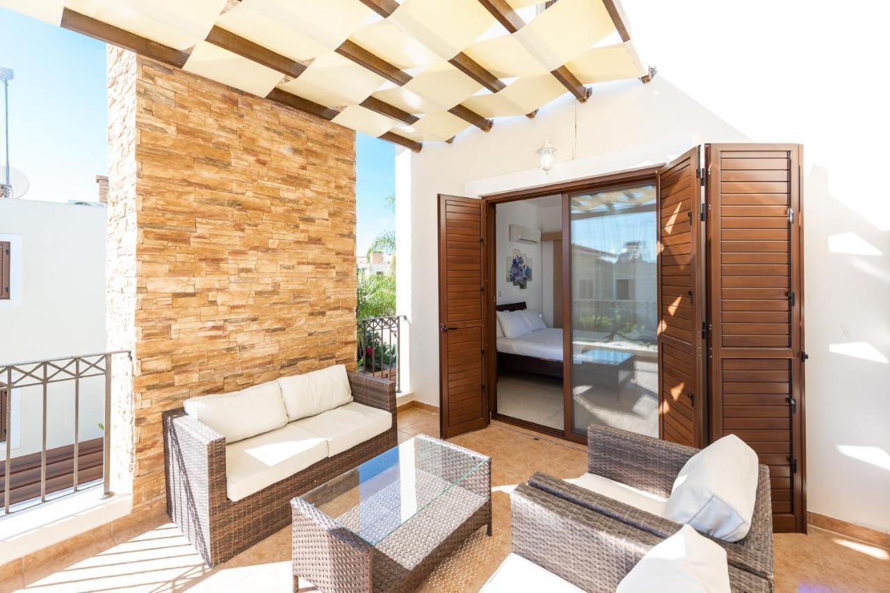 Villa Iris By Ezoria Villas Aya Napa Dış mekan fotoğraf