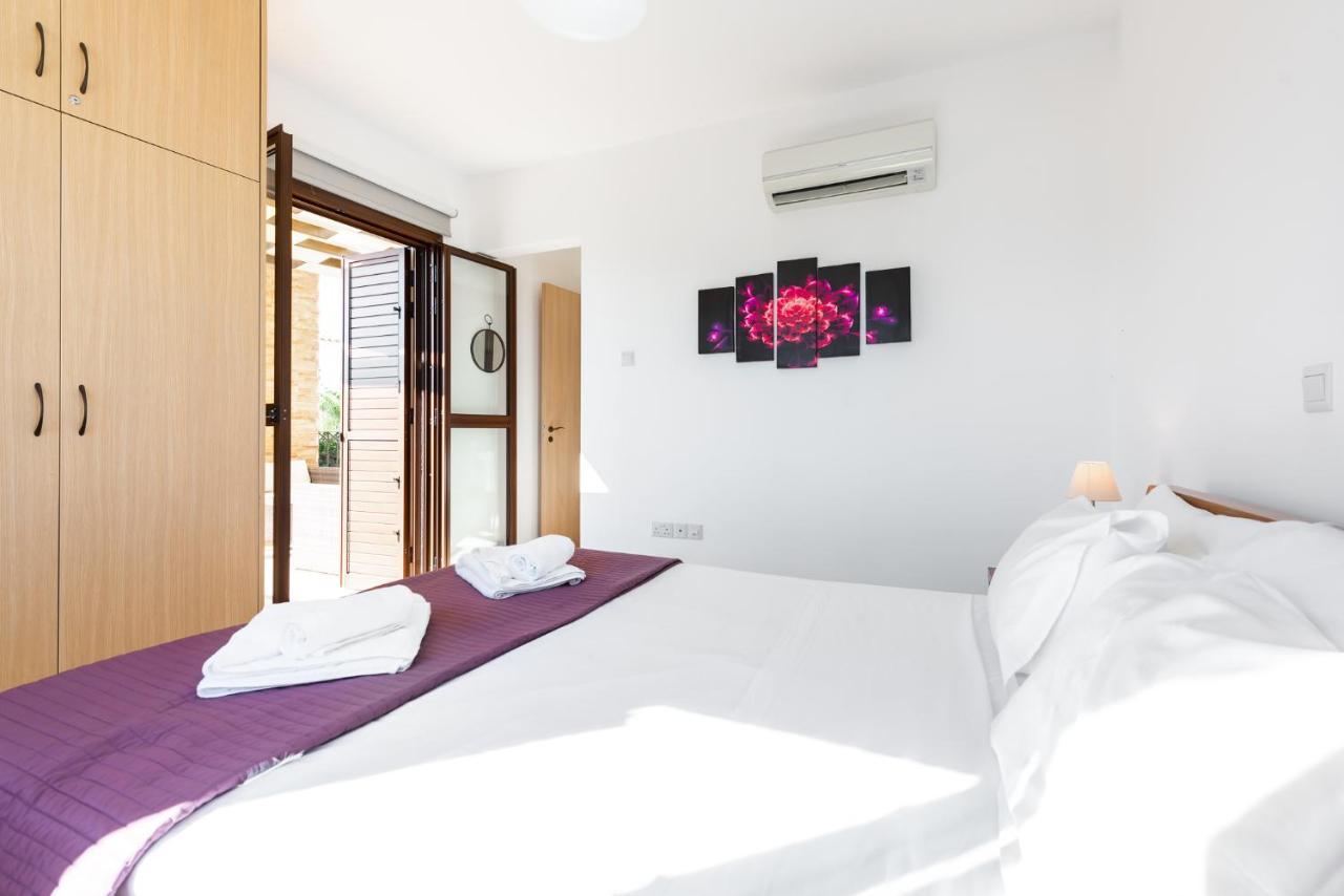 Villa Iris By Ezoria Villas Aya Napa Dış mekan fotoğraf