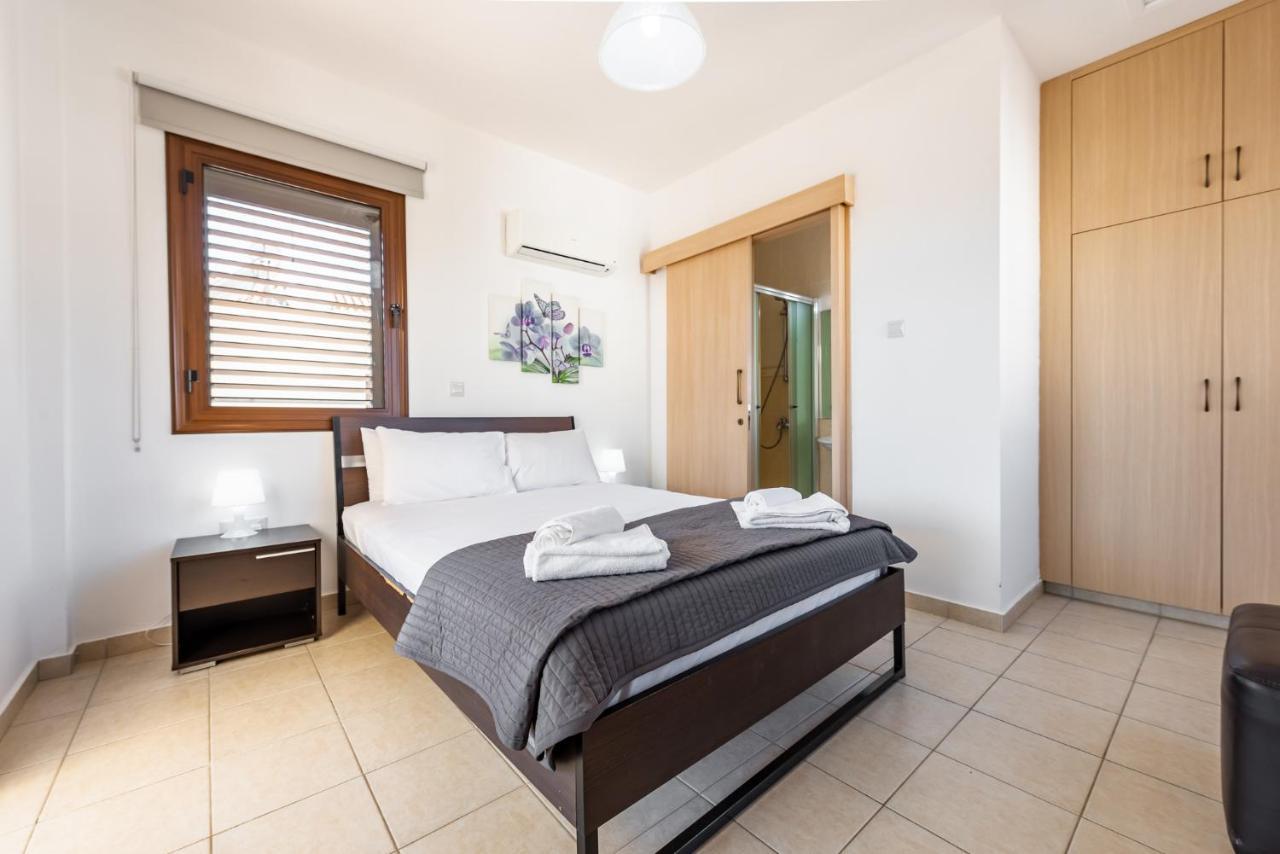 Villa Iris By Ezoria Villas Aya Napa Dış mekan fotoğraf